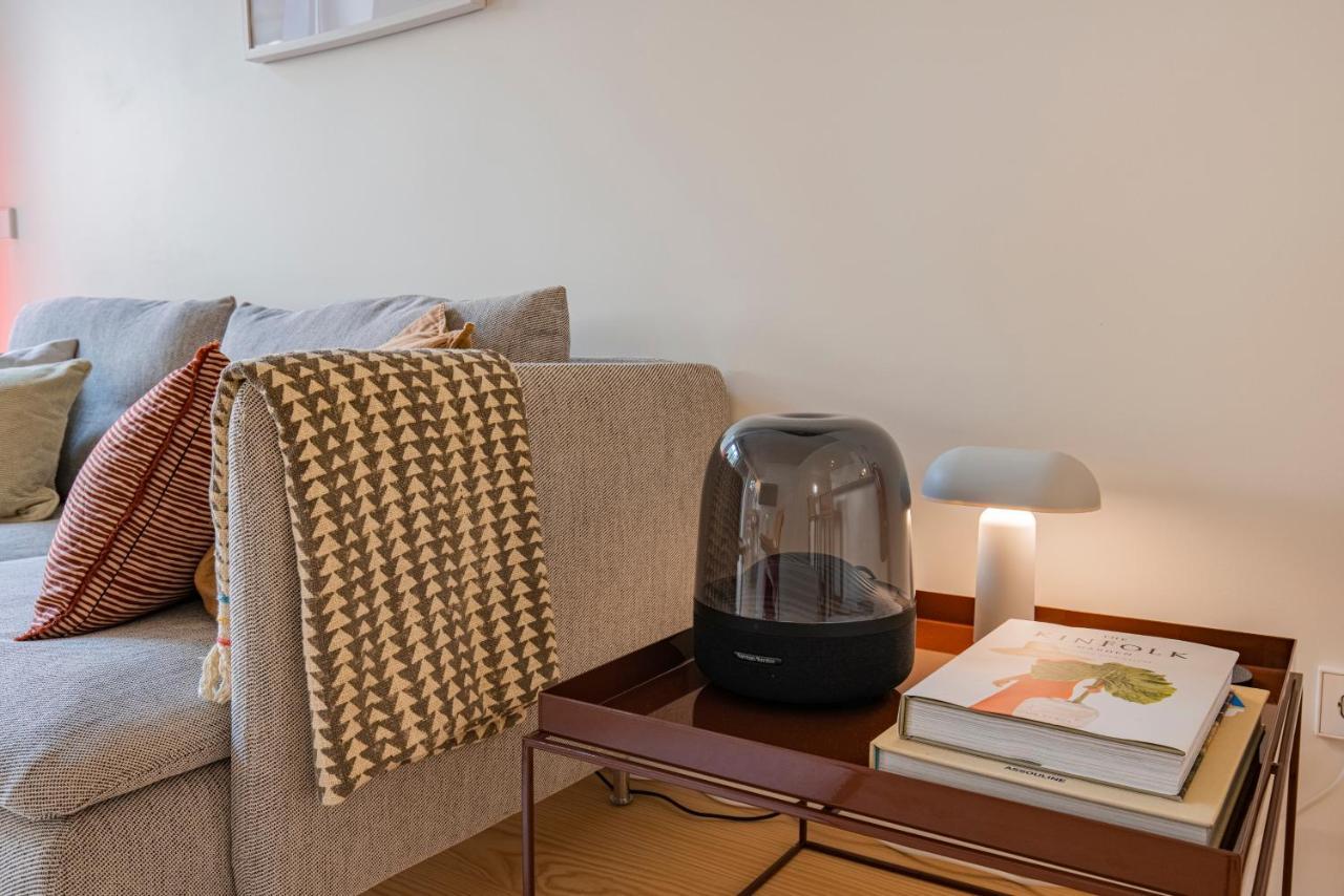 Deluxe 2Bdr Apartment W/ Patio By Lovelystay Lisboa Exteriör bild