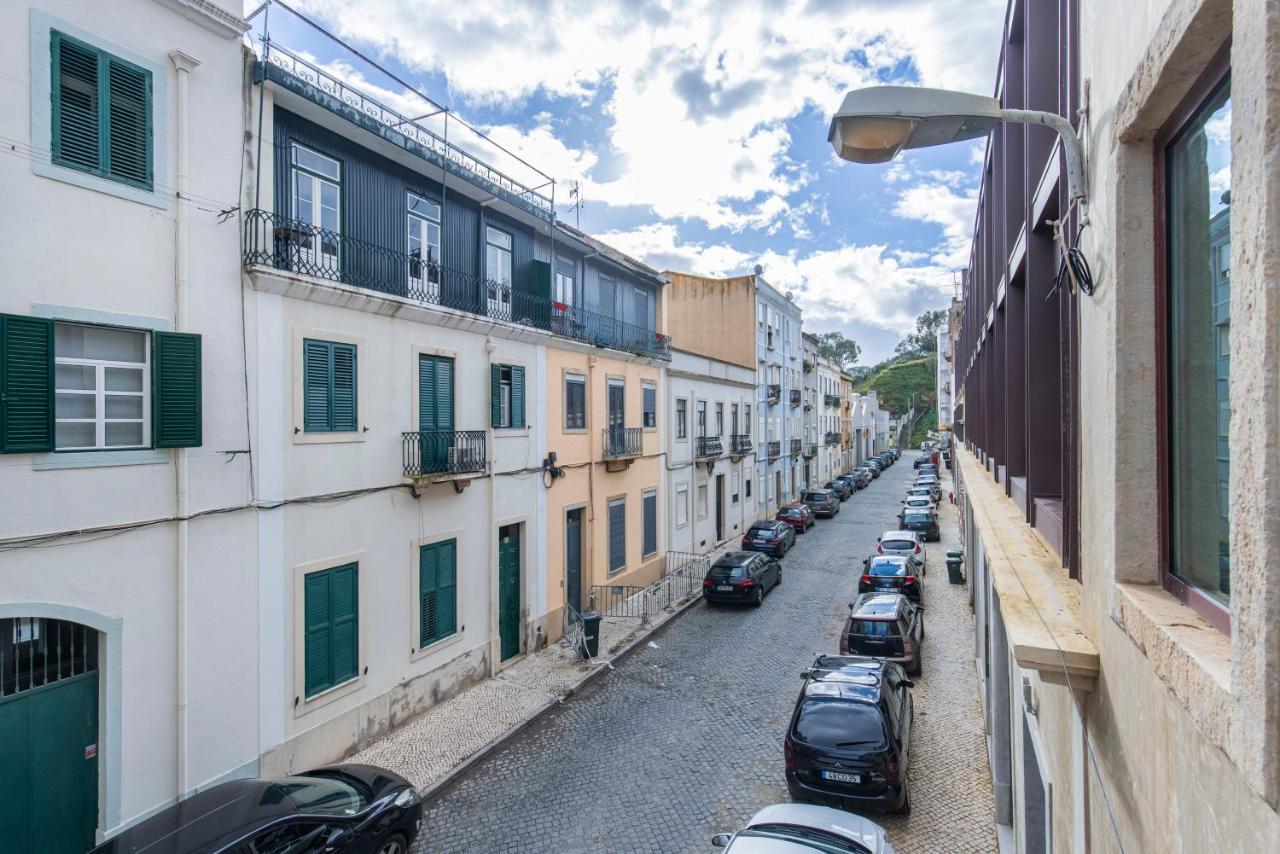 Deluxe 2Bdr Apartment W/ Patio By Lovelystay Lisboa Exteriör bild