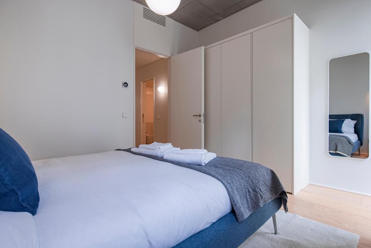 Deluxe 2Bdr Apartment W/ Patio By Lovelystay Lisboa Exteriör bild