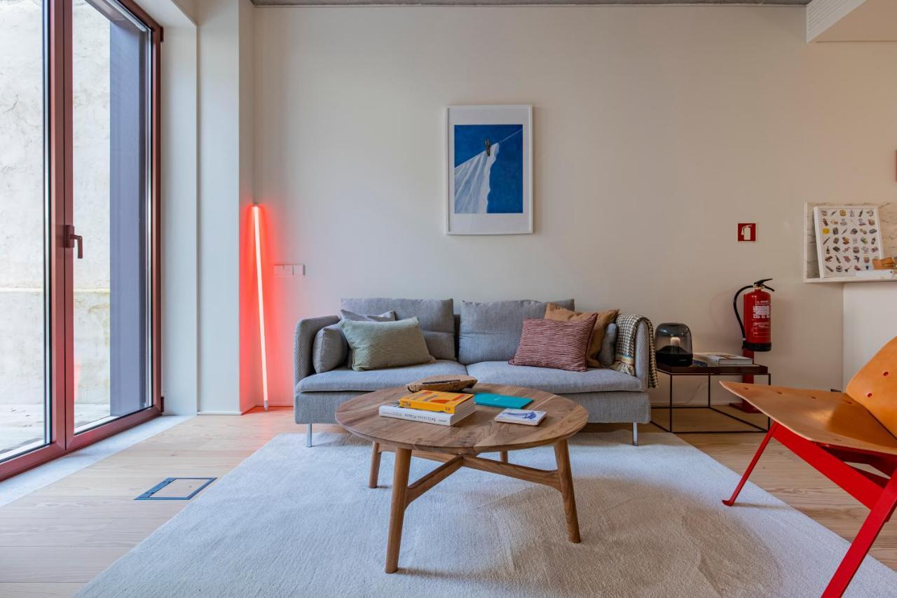 Deluxe 2Bdr Apartment W/ Patio By Lovelystay Lisboa Exteriör bild