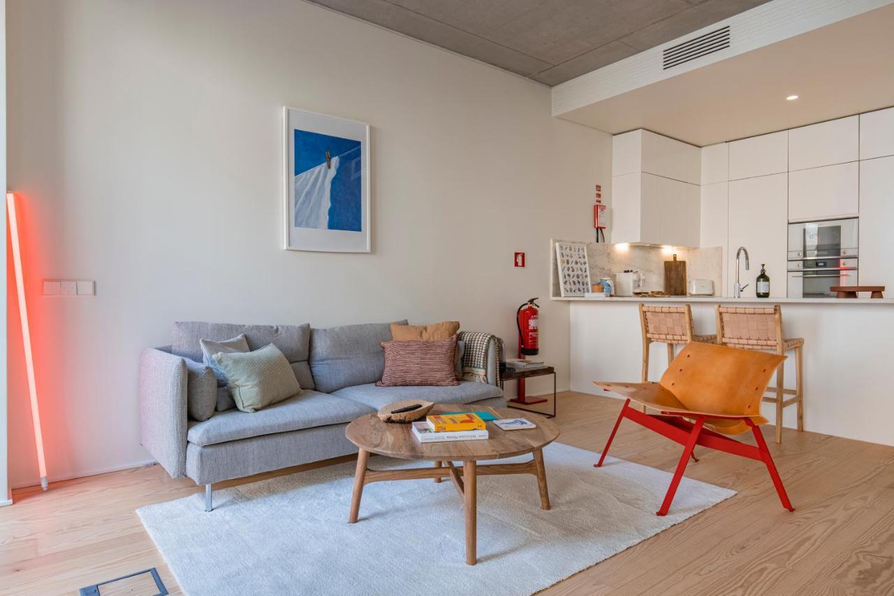 Deluxe 2Bdr Apartment W/ Patio By Lovelystay Lisboa Exteriör bild