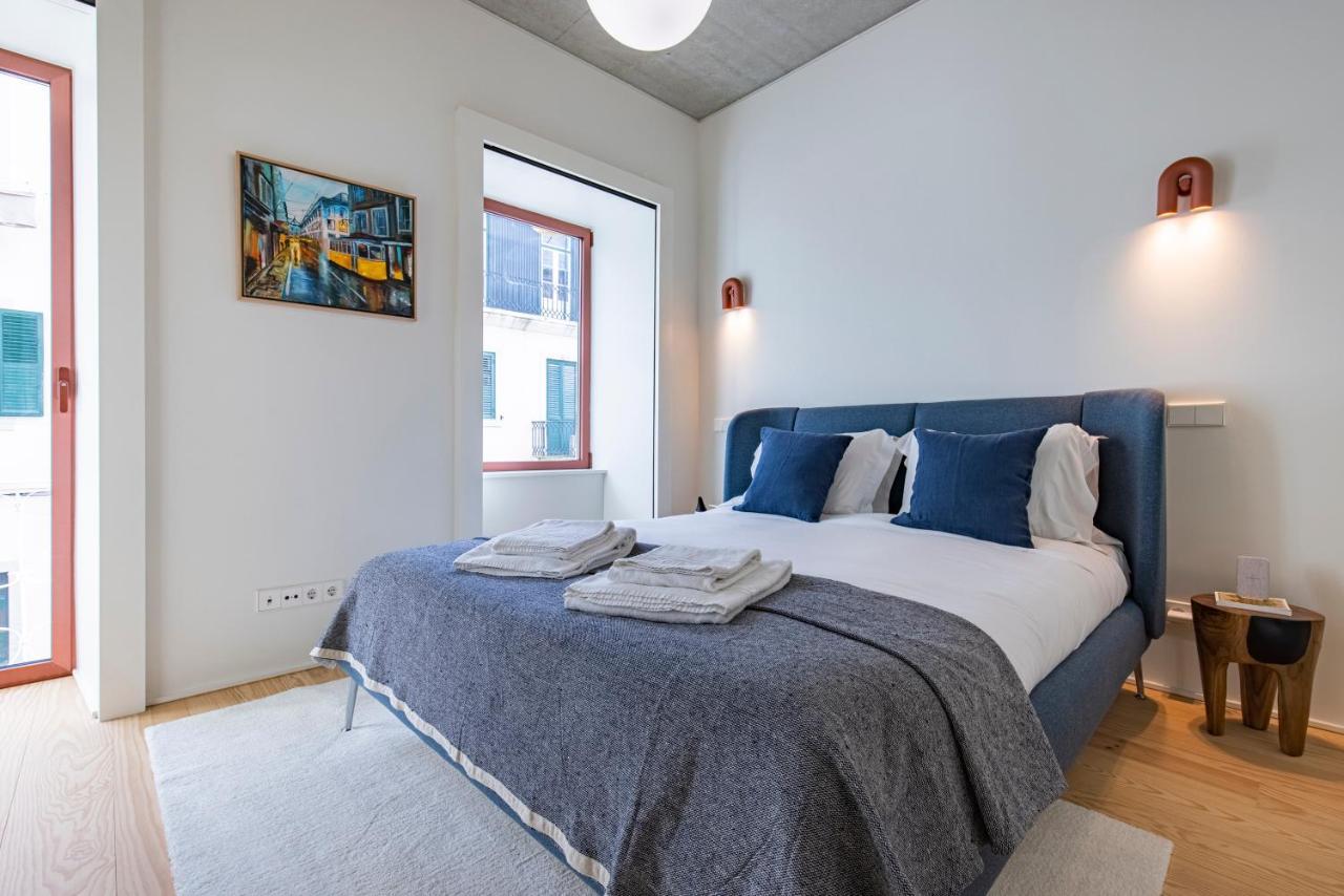 Deluxe 2Bdr Apartment W/ Patio By Lovelystay Lisboa Exteriör bild