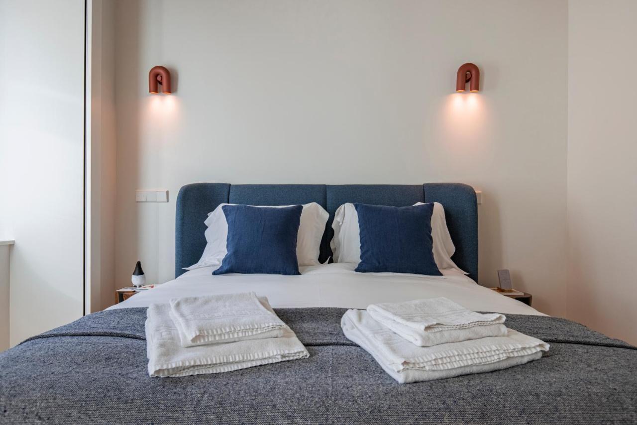 Deluxe 2Bdr Apartment W/ Patio By Lovelystay Lisboa Exteriör bild