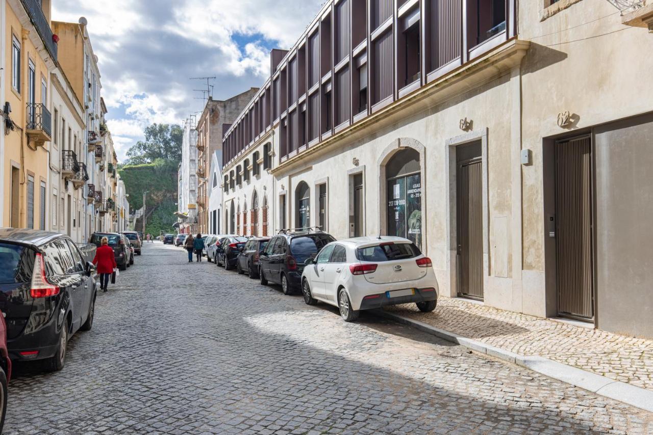 Deluxe 2Bdr Apartment W/ Patio By Lovelystay Lisboa Exteriör bild