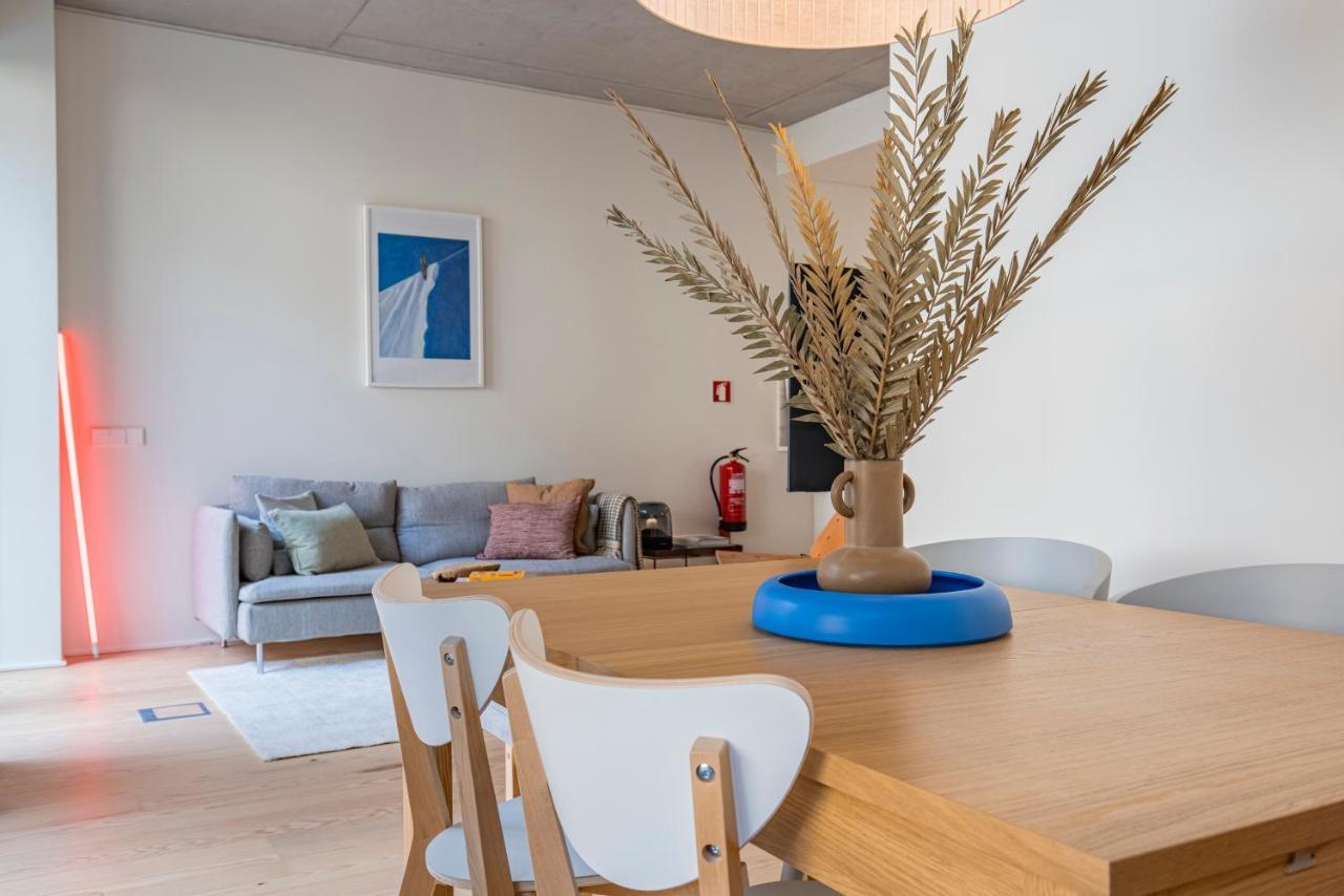Deluxe 2Bdr Apartment W/ Patio By Lovelystay Lisboa Exteriör bild